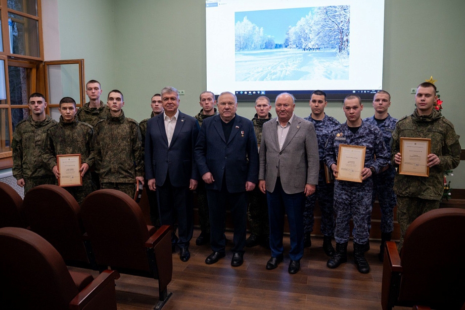 Наиль Магдеев навестил в Москве раненых бойцов