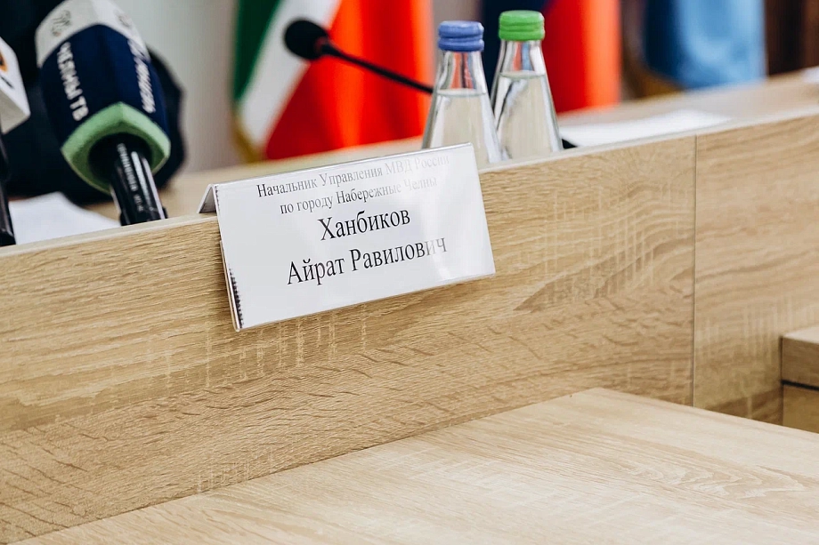 «Кадровый голод сейчас везде. У нас он тоже есть – более 30% некомплекта. Самый незащищенный – сержантский состав» «Кадровый голод сейчас везде. У нас он тоже есть – более 30% некомплекта. Самый незащищенный – сержантский состав»