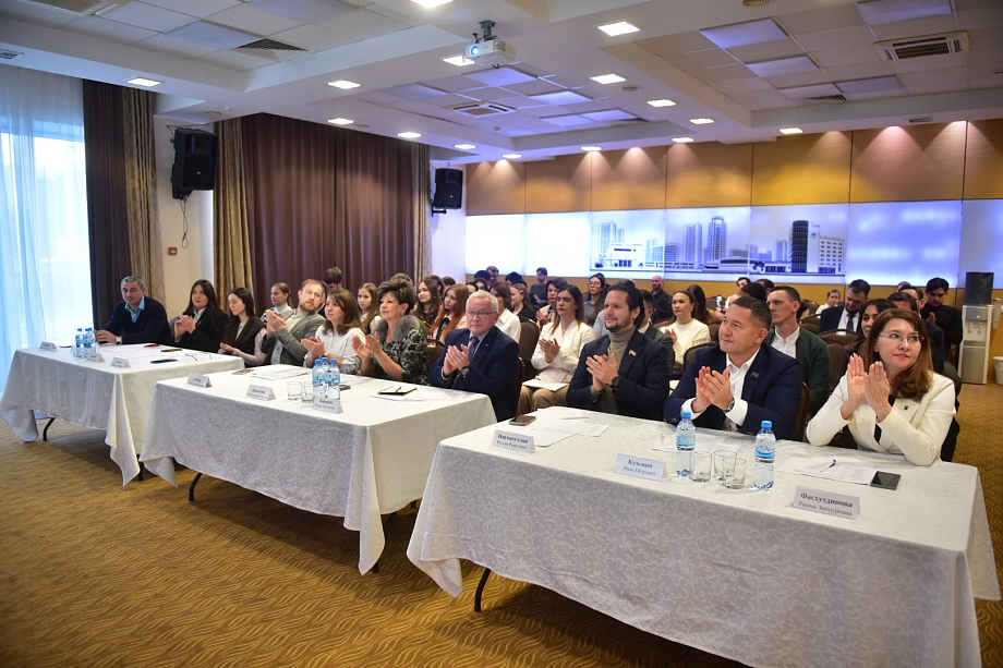 Тренажеры и стойки для учеников: как грант изменит автошколу «Джек»