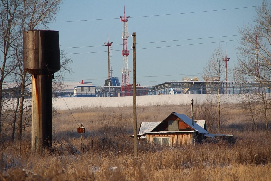 «Родители в детстве играли на льду этой реки. Сейчас ее в народе называют «химичкой». А еще она перестала замерзать при -25»