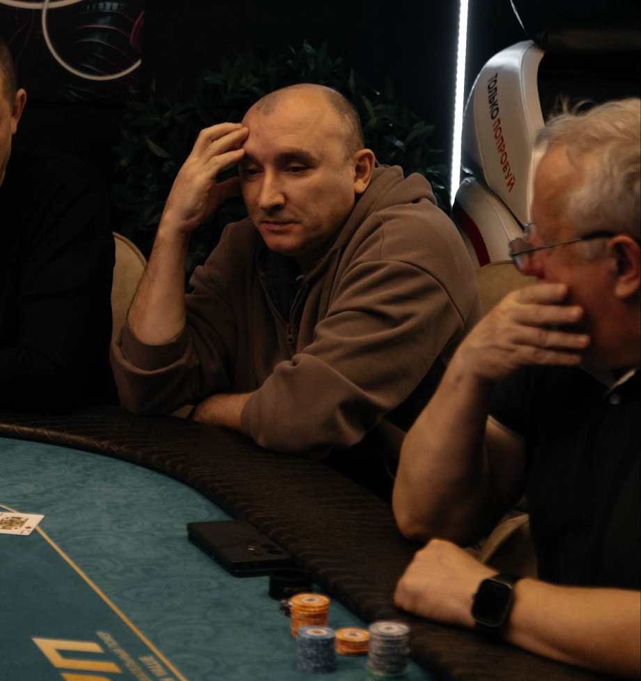 Интеллект, стратегия или удача: покер популярен во всем мире, и Челны не исключение
