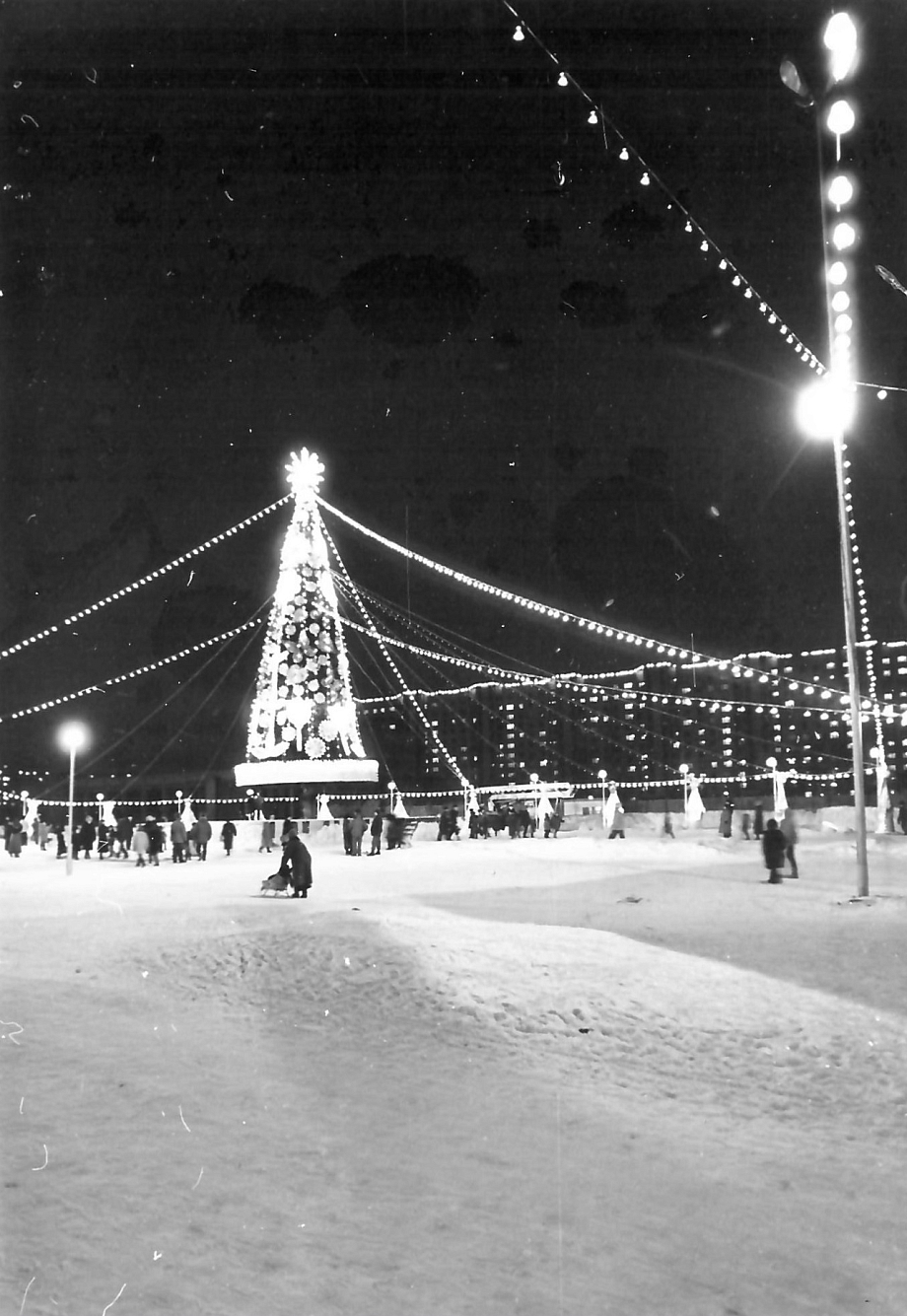 Как менялись с годами парки и бульвары Челнов (фото) 