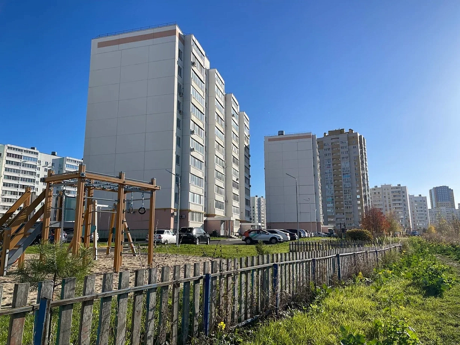 Фото: склон между «Чаллы Яром» и 35-м комплексом могут пустить под многоэтажки