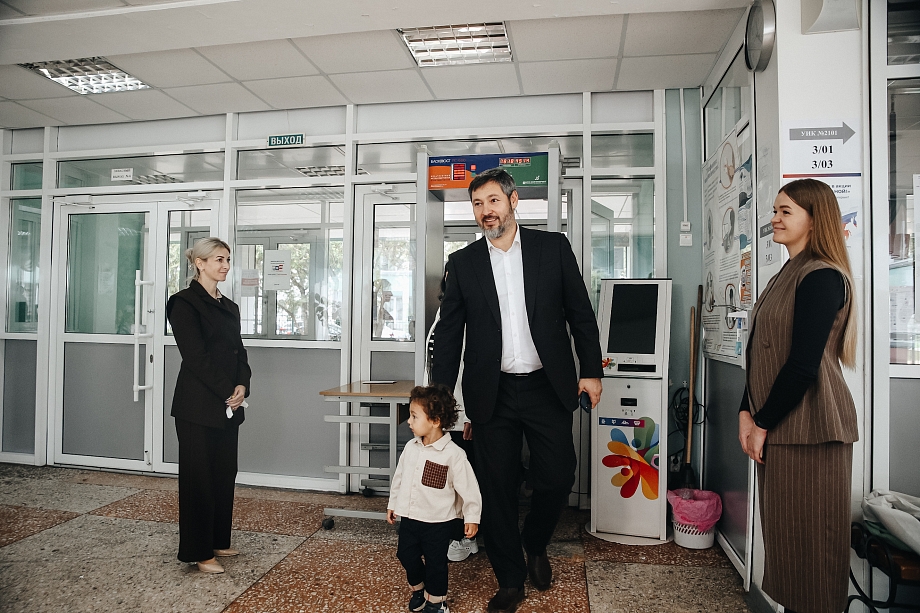 Коробченко: «У меня голосование – встреча выпускников. Я иду в свою молодость»
