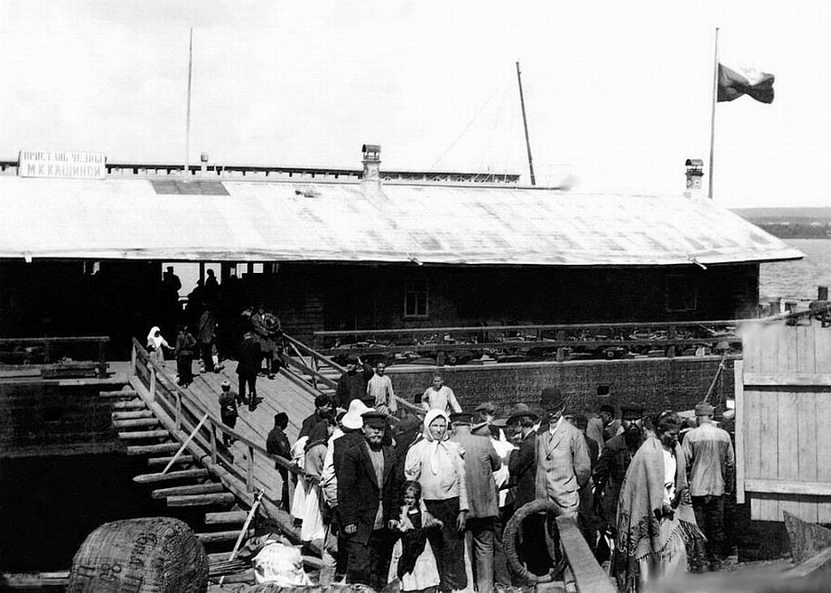 Как работала пристань Челнов с XIX века до советских времен – архивные фото