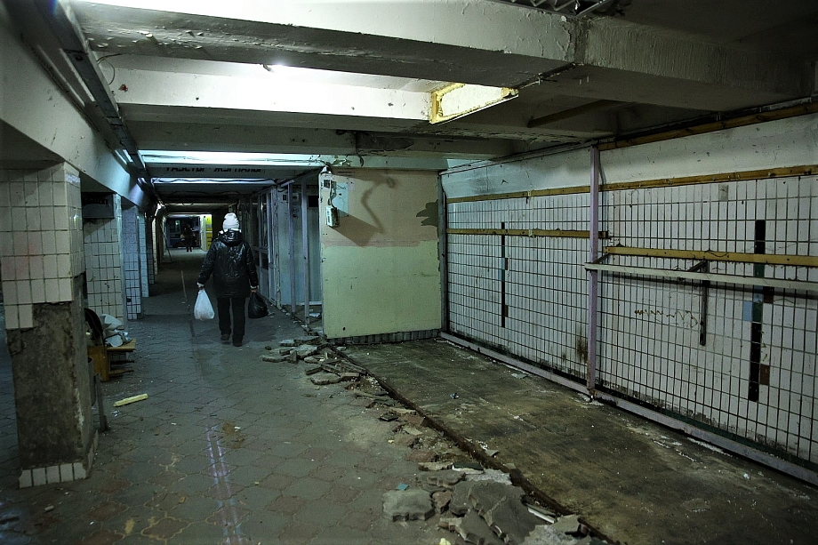 В подземке на «Глобусе» сносят старые киоски (фото)