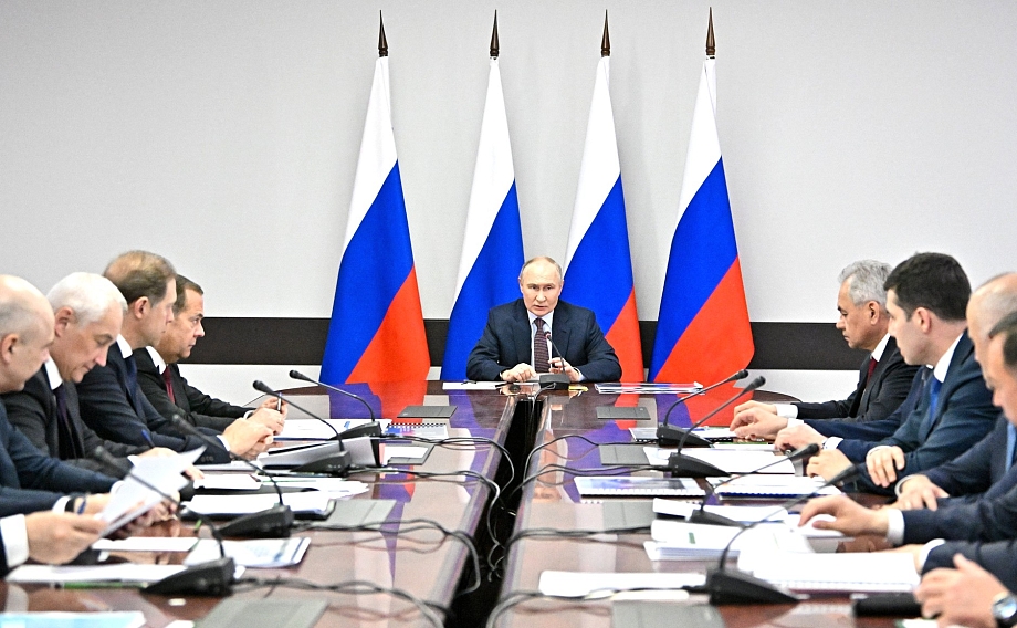 Когогин принял участие в совещании Путина с руководителями оборонных предприятий