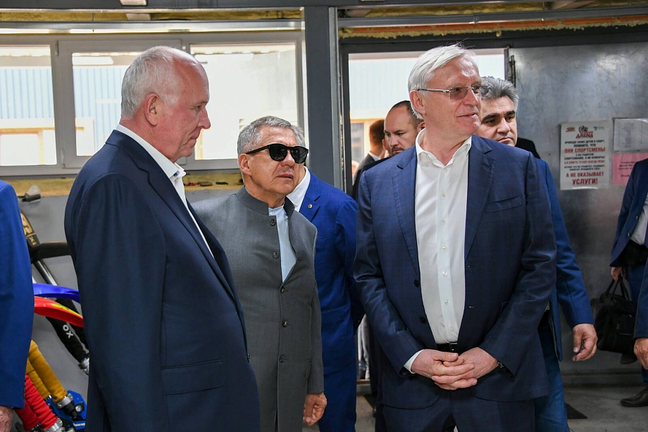 Глава Татарстана показал московским гостям стадион «Наиком Арена» (фото)