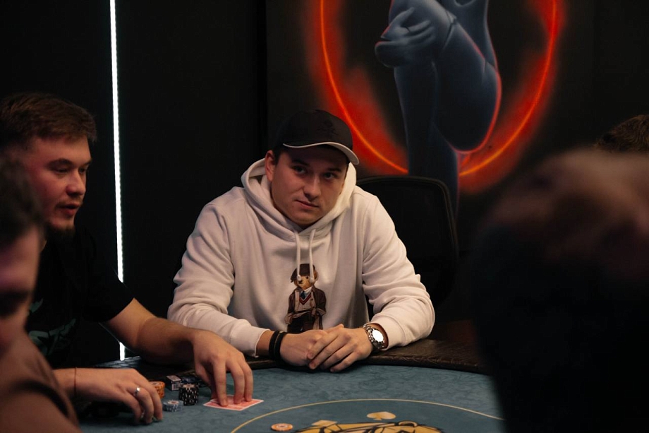 Интеллект, стратегия или удача: покер популярен во всем мире, и Челны не исключение