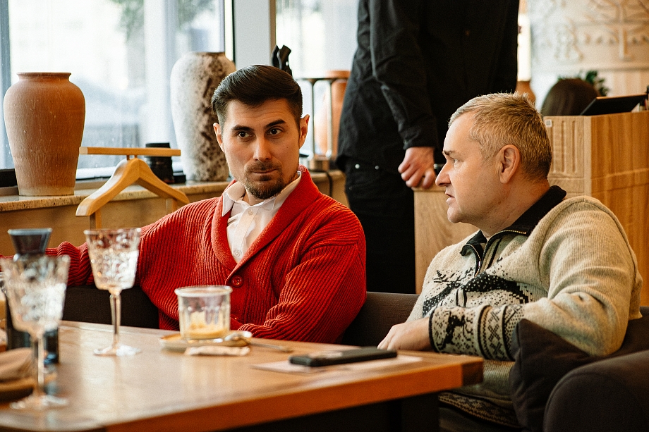 Разговор на бизнес-завтраке Дариной закончился битьем посуды