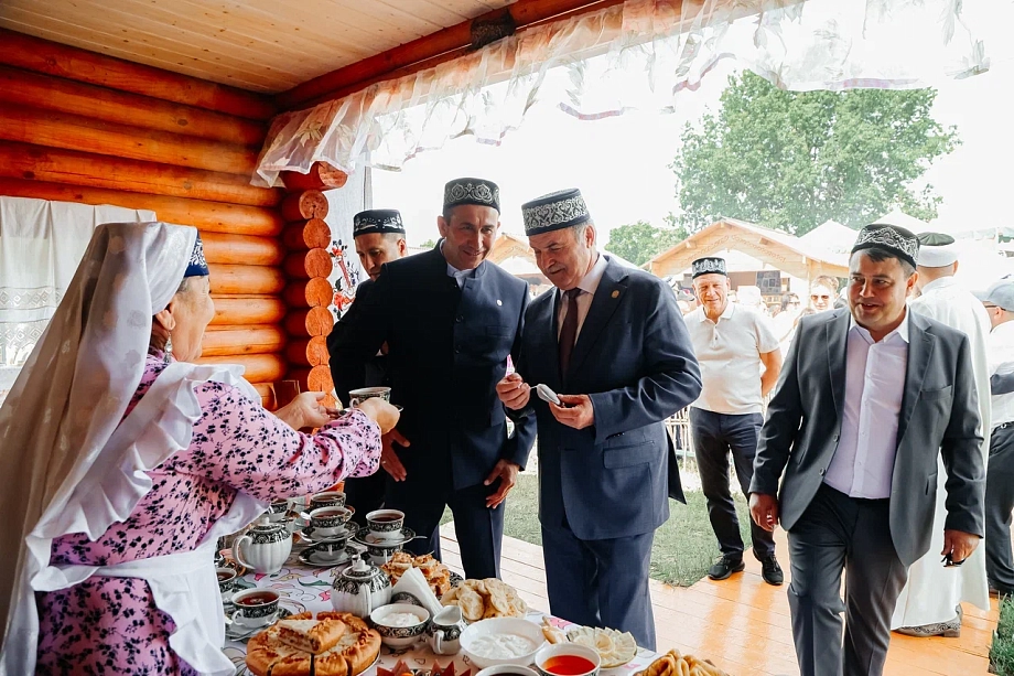 Ханифов, Салахов, Мингазов – кто приехал на Сабантуй в Тукаевский район
