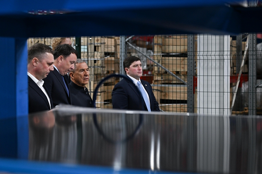 В Нижнекамске с участием Минниханова открыли завод по выпуску холодильников 