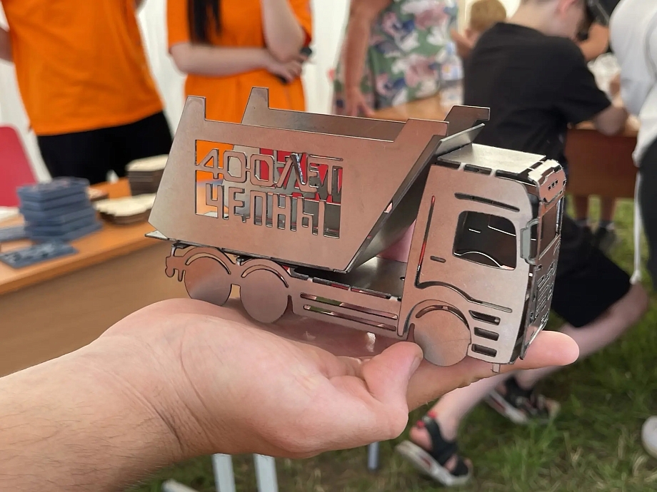 День молодежи в Челнах: парни в розовом, гендер-пати от Мии Бойки и «особый дух»