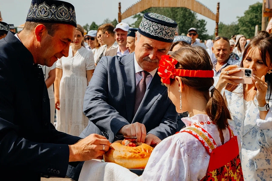 Ханифов, Салахов, Мингазов – кто приехал на Сабантуй в Тукаевский район
