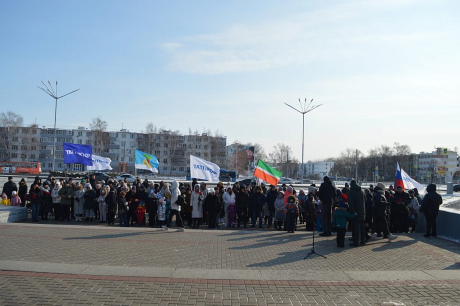 Нормы ГТО, детский конкурс, возложение цветов и памятный стенд бойцам СВО