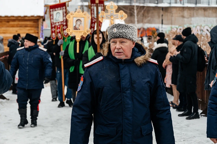 Фото: православные Челнов приняли участие в Крестном ходе