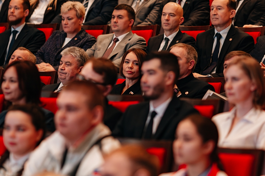 «Думаю, что своим появлением я встряхну ситуацию. Это действительно необходимо. У нас настолько усохла политика»