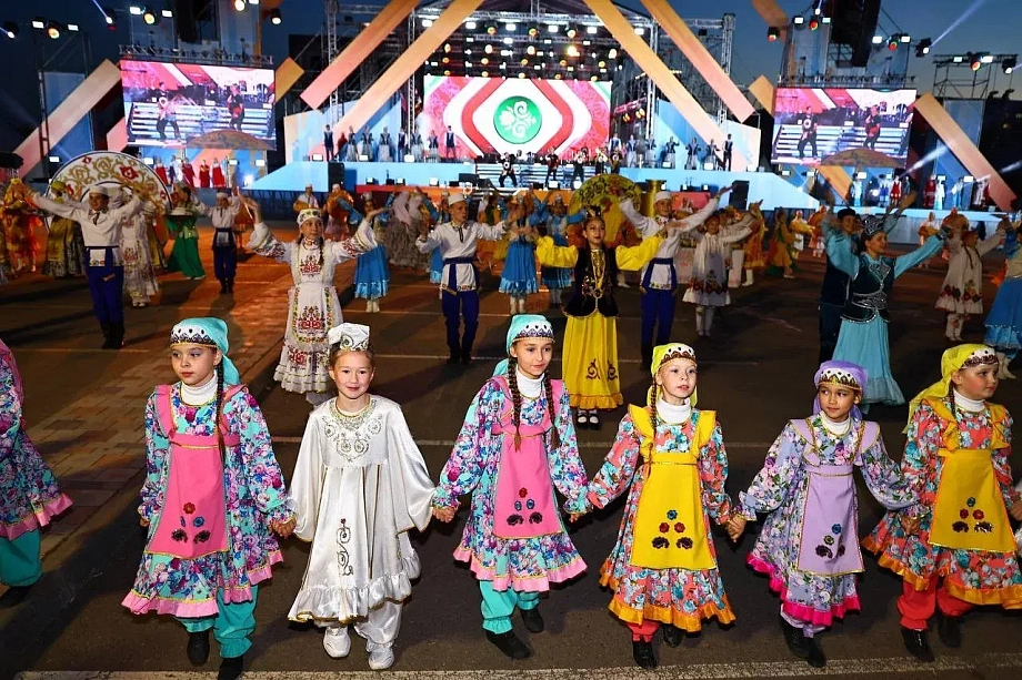 Песошин открыл в Нижнекамске памятник участникам СВО 