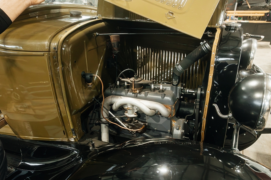 «Из Москвы звонят по поводу этой машины, но я не отдам. Я чувствую, это не истинные ценители» «Из Москвы звонят по поводу этой машины, но я не отдам. Я чувствую, это не истинные ценители»