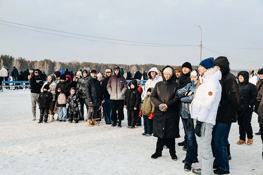 Фото: как челнинские дрифтеры гоняют на городском ипподроме