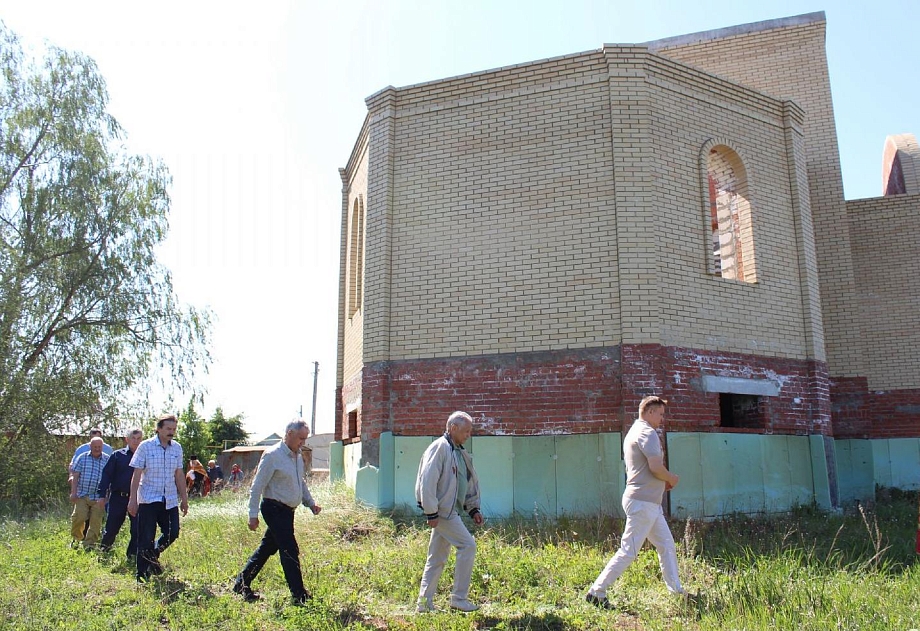 Кряшенское духовенство Татарстана посетило стройплощадку храма в Мелекесе