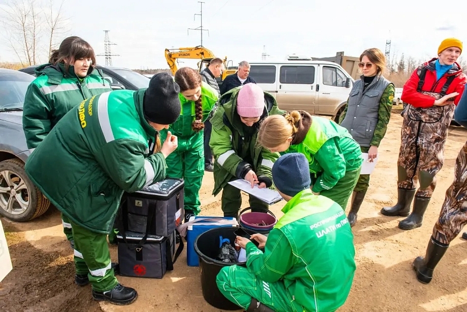 Власти Нижнекамска объяснили, что стало источником загрязнения реки в Иштеряково