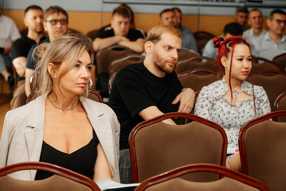 В Челнах состоялся тренинг от «ТАТПРОФ» с участием коуча Александра Фукса