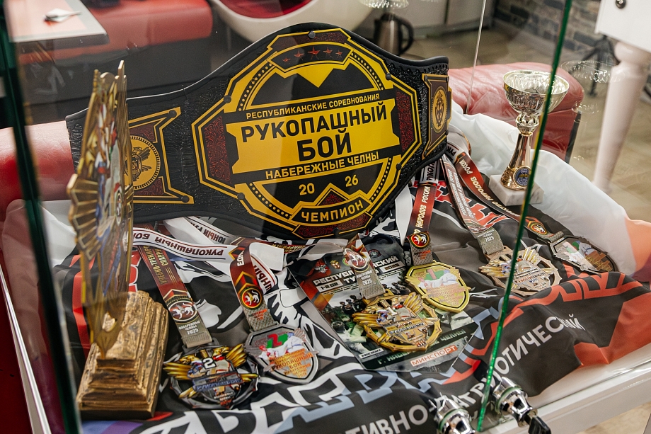 «К краповому берету могут прикасаться лишь те, кто имеет право его носить…и родственники погибшего» «К краповому берету могут прикасаться лишь те, кто имеет право его носить…и родственники погибшего»