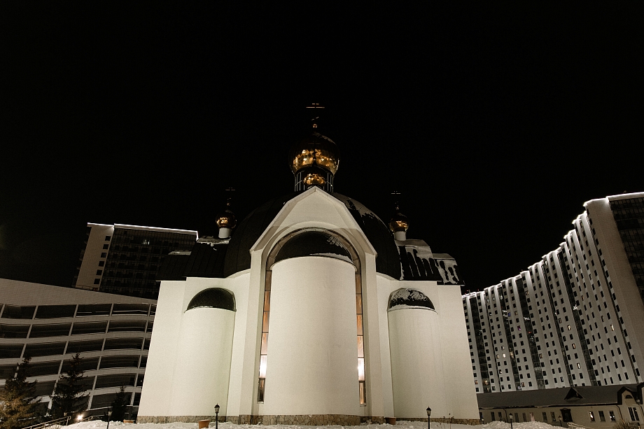 «В годы промышленного развития территорию села включили в зону строительства. Вместе с домами снесли и храм»