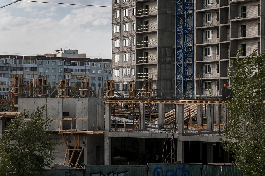Фото: как меняется улица Команды «КАМАЗ-мастер» в центре Челнов