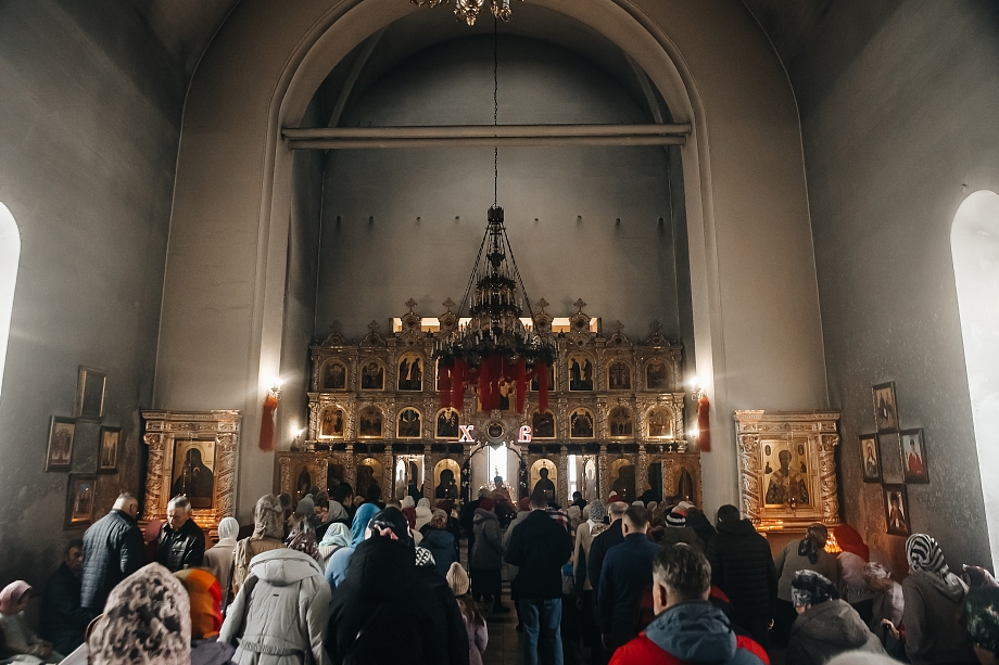 Фото: православные Челнов встретили Пасху