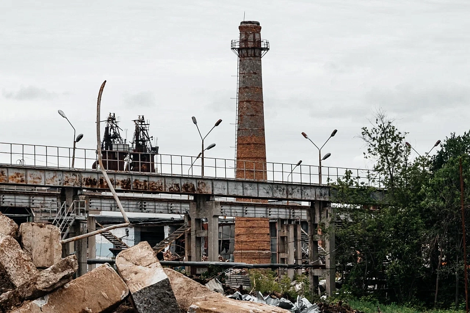 Фото: большую часть объектов завода «КамгэсЗЯБ» сровняли с землей