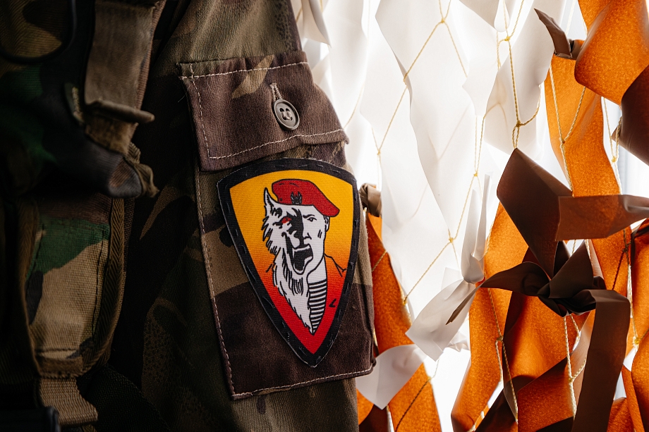 «К краповому берету могут прикасаться лишь те, кто имеет право его носить…и родственники погибшего» «К краповому берету могут прикасаться лишь те, кто имеет право его носить…и родственники погибшего»