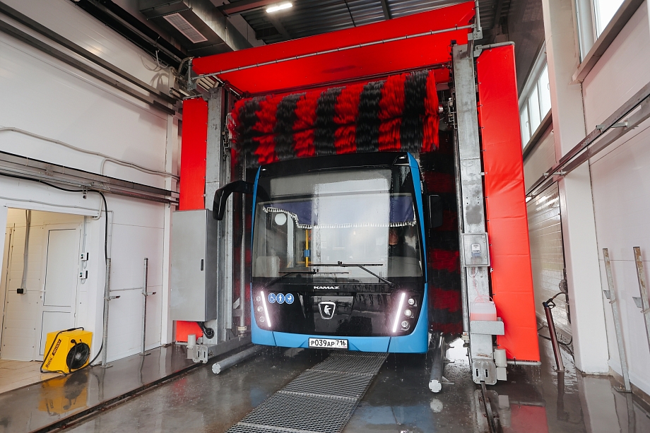 Салахов: город перешел на обновленную москвичами транспортную схему Салахов: город перешел на обновленную москвичами транспортную схему