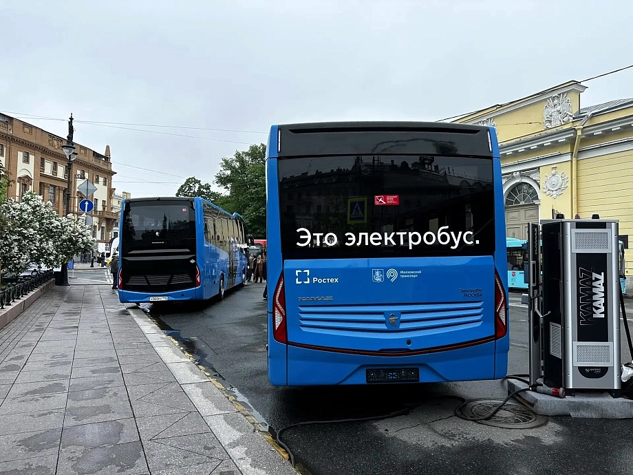 «КАМАЗ» представил новую мощную станцию для ночной зарядки электробусов
