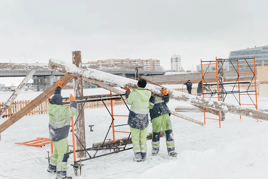 Фото: в Челнах на Мелекеске готовят купель для крещенских купаний