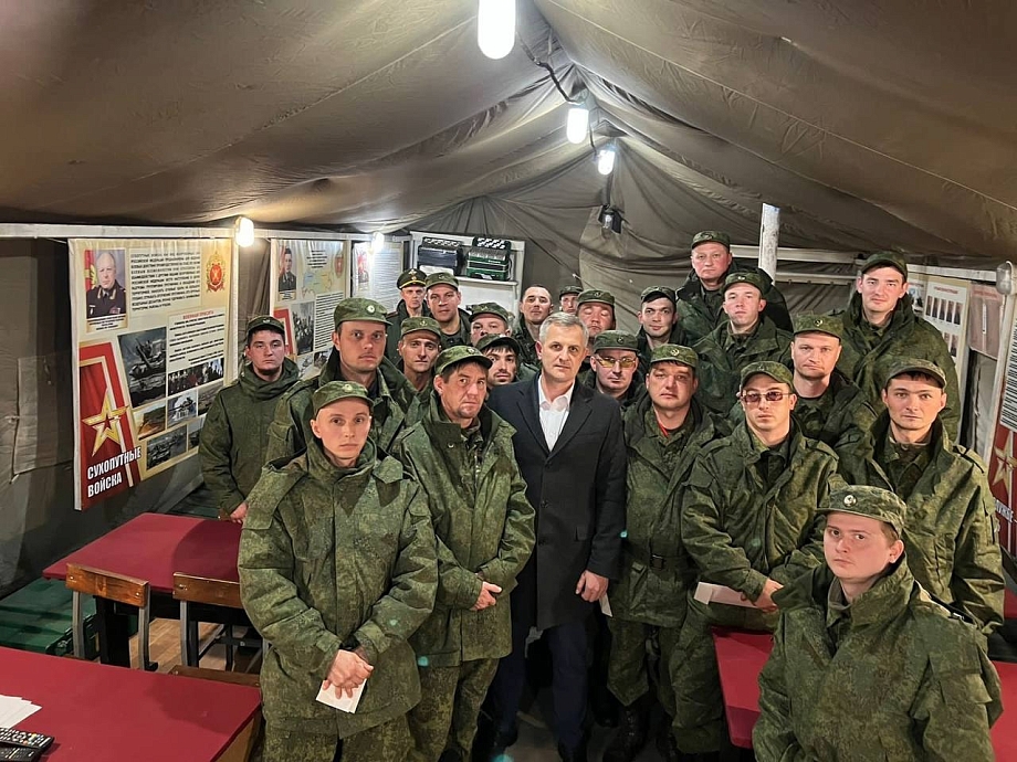 Илья Зуев посетил мобилизованных на казанском полигоне
