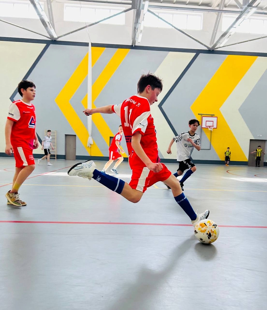 Эдуард Фаттахов: в Челнах стартовал 11-й сезон Школьной футбольной лиги Эдуард Фаттахов: в Челнах стартовал 11-й сезон Школьной футбольной лиги