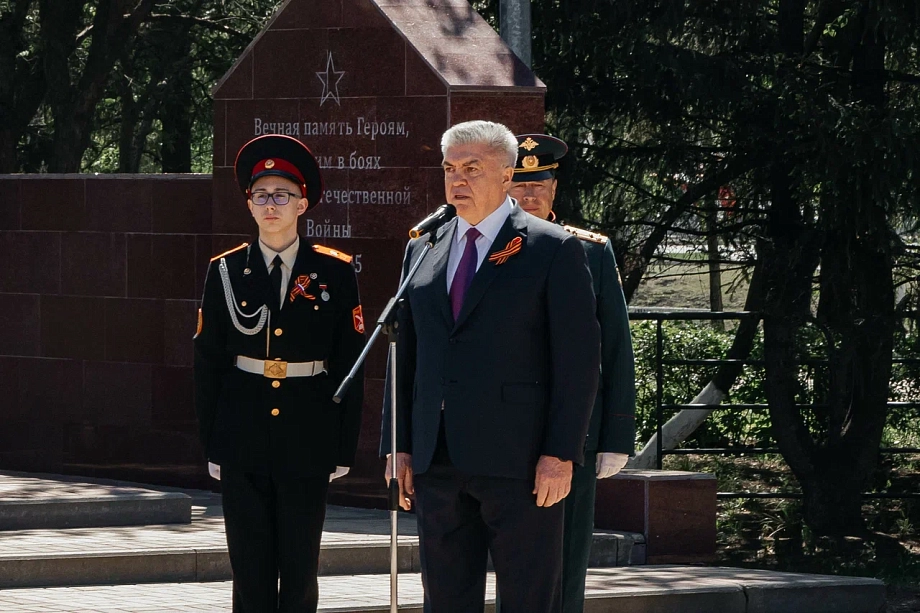 В Челнах торжественно открыли бюст Героя России Сергея Чебнева (фото)
