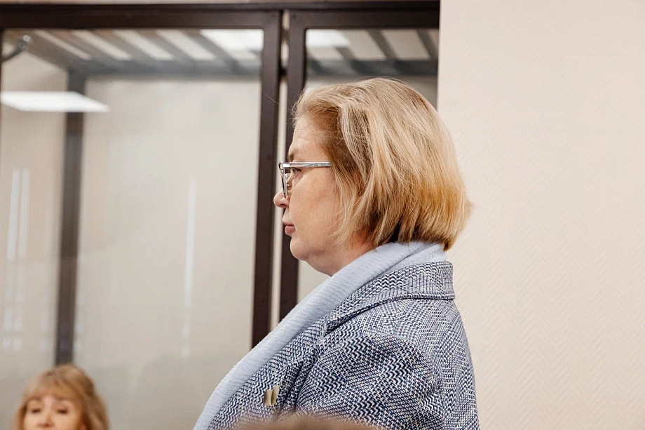 «Очень раскаиваюсь и приношу свои извинения руководству республики, что не оправдала доверия»