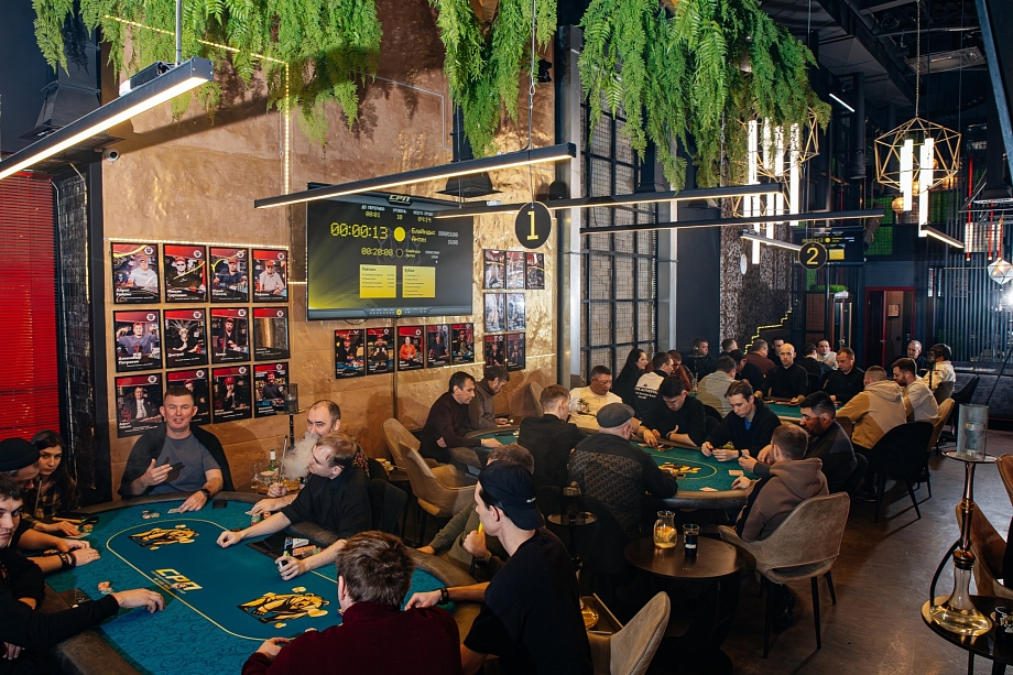 Покер, эмоции и дружба: реальная жизнь челнинского покер-клуба глазами журналиста