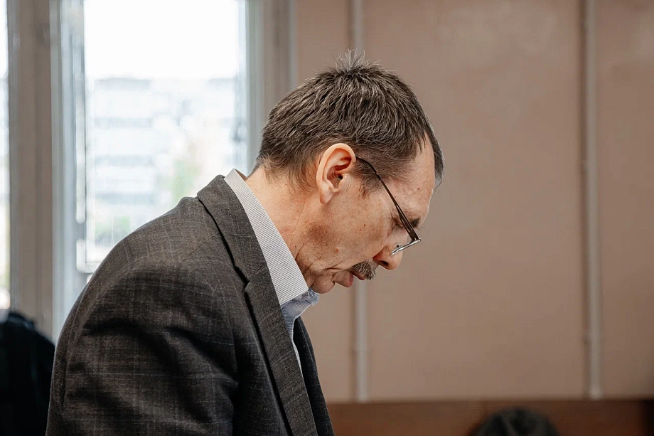 «В результате исключительного содействия Макарова, его должностного положения и авторитета, Сейдаева восстанавливают на обучение…» «В результате исключительного содействия Макарова, его должностного положения и авторитета, Сейдаева восстанавливают на обучение…»