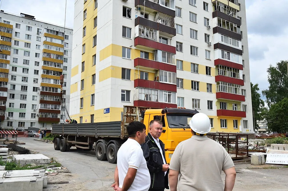 Беляев показал ход ремонта дома, пострадавшего от атаки БПЛА (фото)