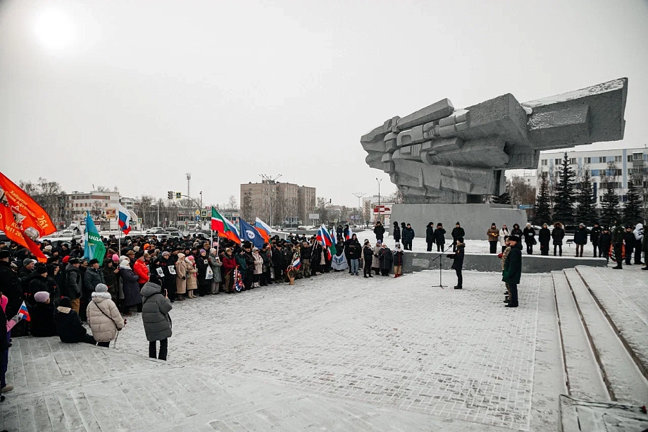 Фото: в Челнах почтили память воинов-интернационалистов