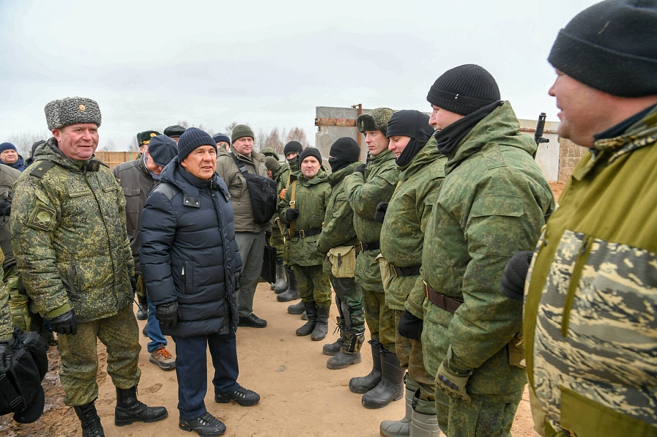 Минниханов встретился с мобилизованными в Казани (фото)