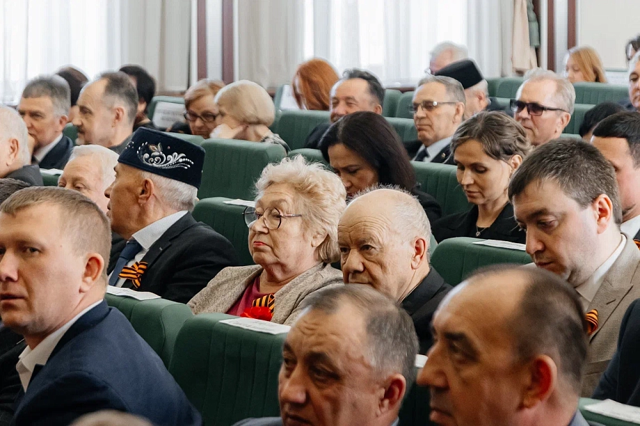 Фото: как в Нижнекамске прощались с Муллиным и встречали Беляева