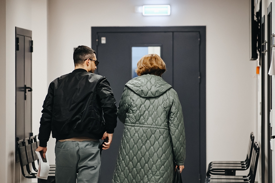 Полицейского Зарипова, подозреваемого по делу о взятке, не стали арестовывать Полицейского Зарипова, подозреваемого по делу о взятке, не стали арестовывать