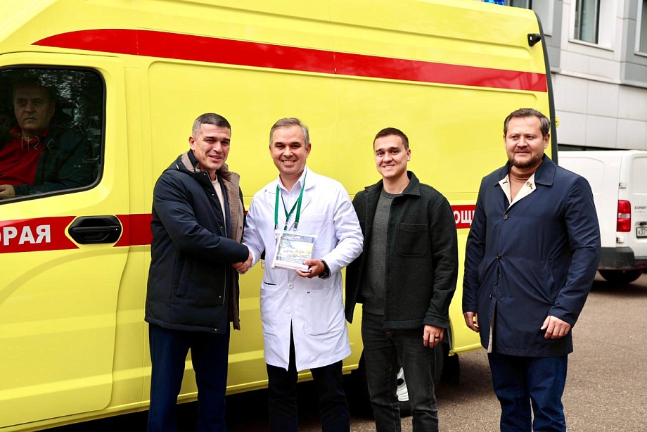 ГК «ТЭМПО» подарила к 45-летию БСМП Челнов современный реанимобиль 