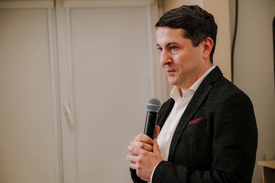 Дарина и Гомберг начали проект с Ваславского