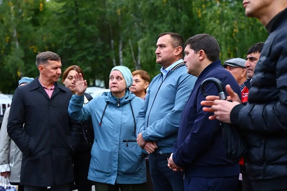 В Нижнекамске демонтируют конструкции в поврежденном при атаке БПЛА доме